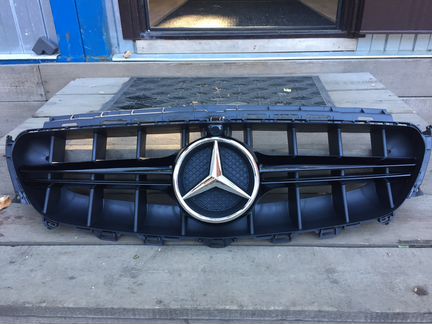 Решетка радиатора на Mercedes W213 6.3 AMG