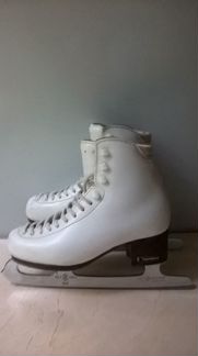 Коньки фигурные Risport RF3 240 (23 см по стельке)