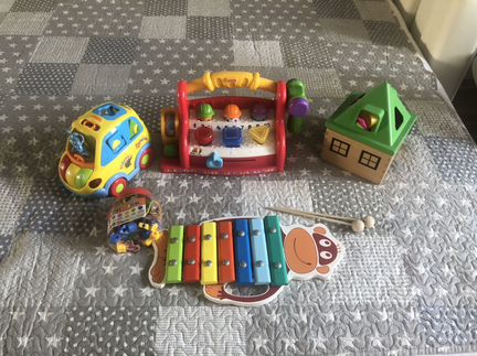 Развивающие игрушки пакетом