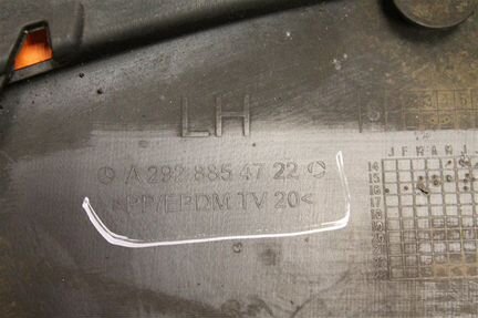 Накладка бампера передняя левая Mercedes Gle-Class