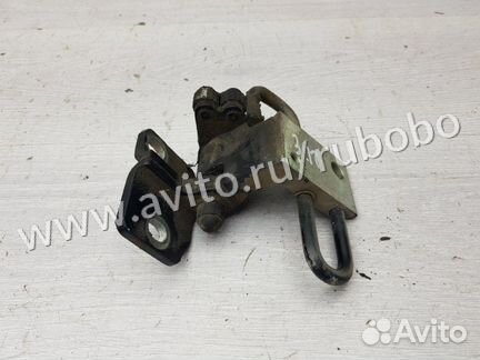 Петля задняя правая Vw Passat B6 BKP 2006