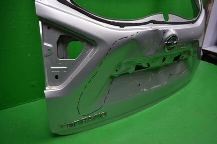 Дверь багажника Nissan Terrano 3 14