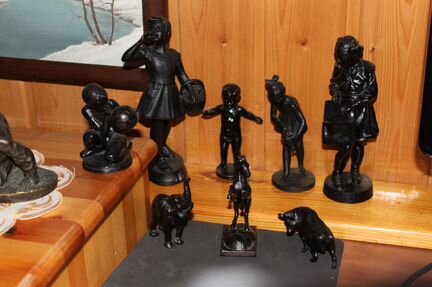 Статуэтки Каслинское литье И бронза