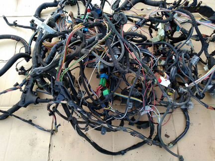 Проводка Peugeot 406 с блоками предохранителей