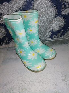 Резиновые сапожки