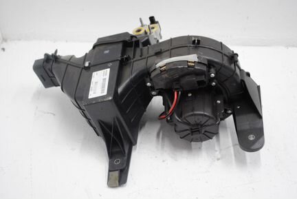 Вентилятор отопителя в корпусе сзади Volvo XC90 II