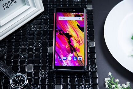 Land Rover V2 Pro - стильный защищенный смартфон