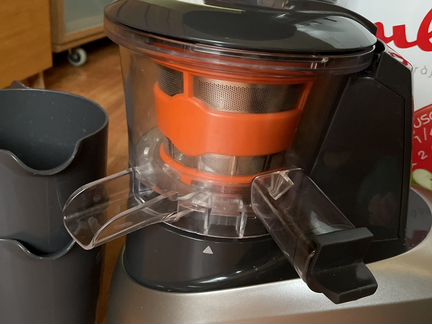 Соковыжималка шнековая Moulinex ZU255B10 Infiny ju