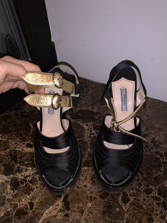 Босоножки Prada