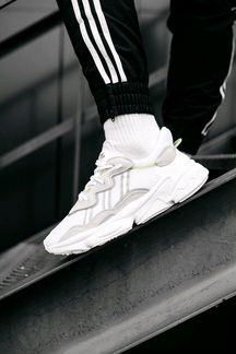 Кроссовки Adidas Ozweego