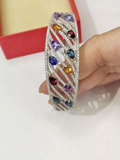 Браслет с драг. камнями, белое золото и серебро