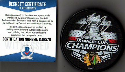 Хоккейная шайба с автографом- Chicago Blackhawks