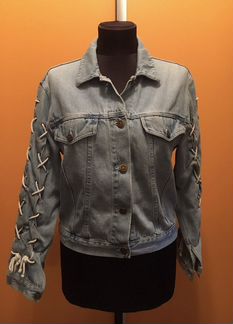 Джинсовая куртка женская Moschino jeans р-р 44