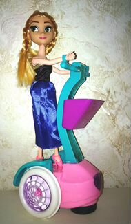 Новая кукла Эльза Анна Лол музыкальная на самокате