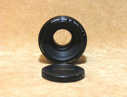 Объектив Canon Lens EF 50 mm 1:1:8 II 0.45m/1.5 ft