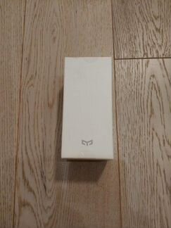 Лампа светодиодная Xiaomi Yeelight LED цветная E27