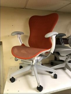 Herman miller mirra 2