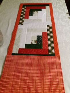 Дорожка на стол новогодняя