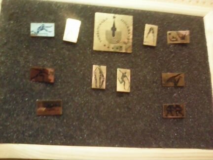 Набор значков Универсиада 1973 года в Москве