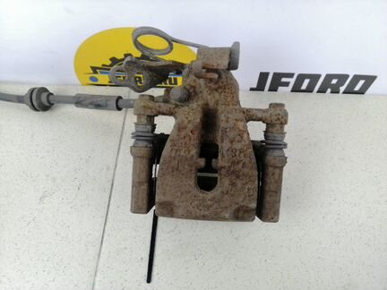 Суппорт тормозной задний правый Ford Kuga SUV 2008