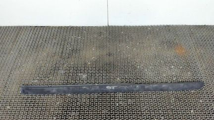 Молдинг (накладка кузовная), Крыши правое переднее