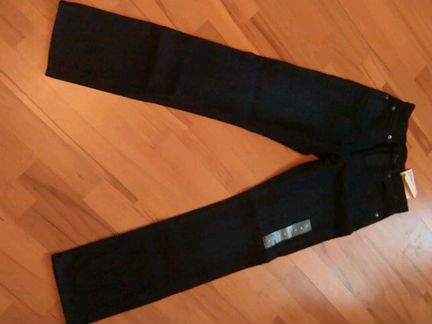 Новые джинсы Uniqlo