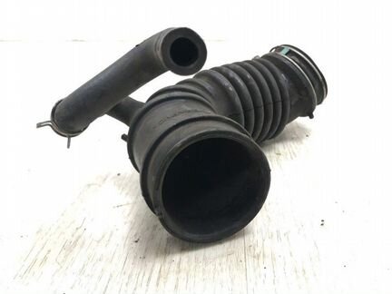 Патрубок воздушного фильтра Mitsubishi L200 2005