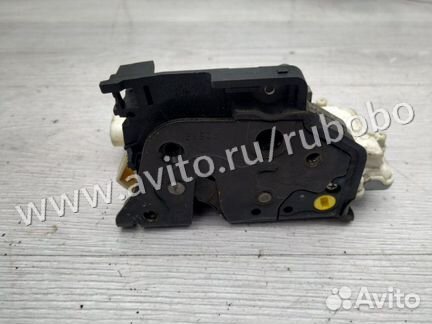 Замок двери задний левый Vw Passat B6 BSE 2005