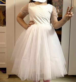 Платье праздничное пышное