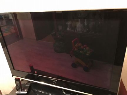 Плазма Samsung 42
