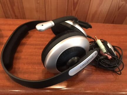 Наушники с микрофоном