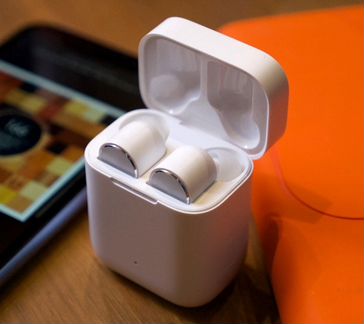 Беспроводные наушники Xiaomi AirDots Pro белый