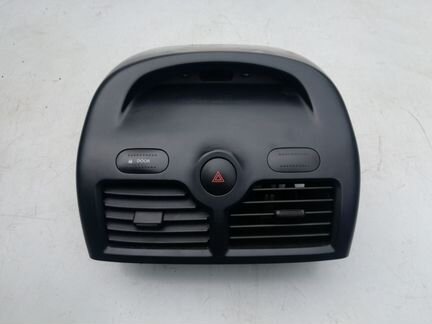 Центральная консоль Nissan Almera B10