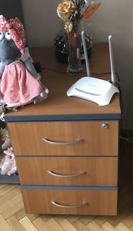 Шкафы и тумбочка