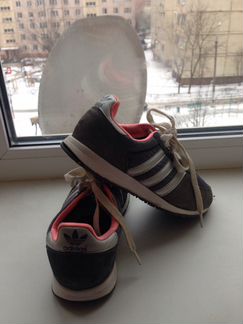 Кроссовки adidas