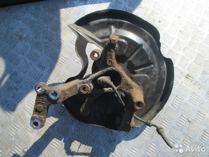 Поворотный кулак задний Skoda Octavia A5 1Z