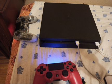Sony PS4 slim