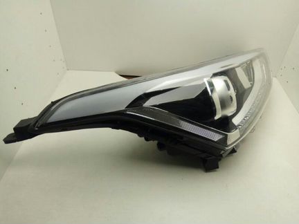 Фара передняя правая Hyundai Creta 1 2015-2020