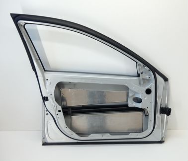 Дверь мерседес передняя левая W221 / S221