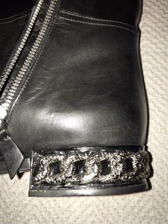 Зимние сапоги новые Casadei