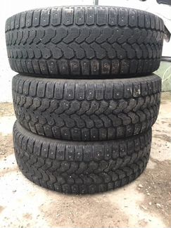 235 65 17 Yokohama Ice Guard F700Z три шины