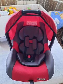 Автомобильное кресло