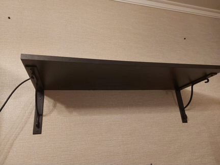 Полка настенная Икеа с металлическими кронштейнами