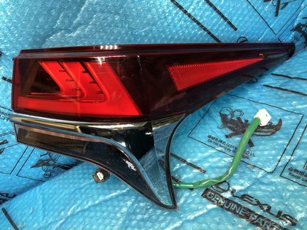 Lexus LS500 правый фонарь в крыло с 17 года оригин