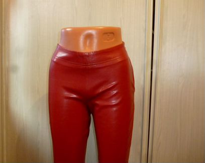 Брюки экокожа красные