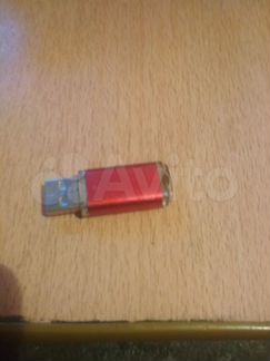 USB флешка 4 гига