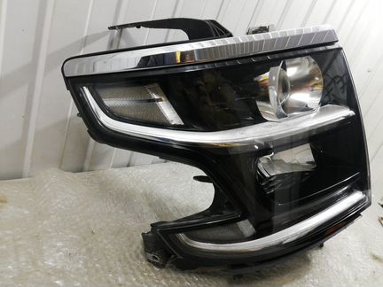 Фара галоген передняя правая Chevrolet Tahoe 4