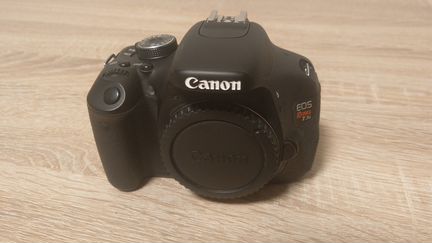 Продам Canon Rebel T3i (EOS 600D)