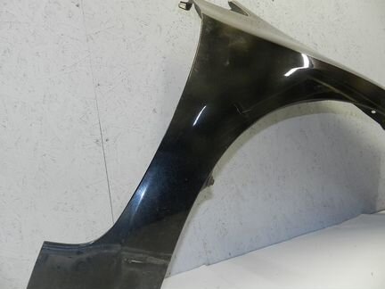Крыло переднее правое Тойота Аурис 1