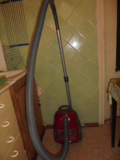Пылесосы philips 9064 2000WT+samsung 6013 1300wt